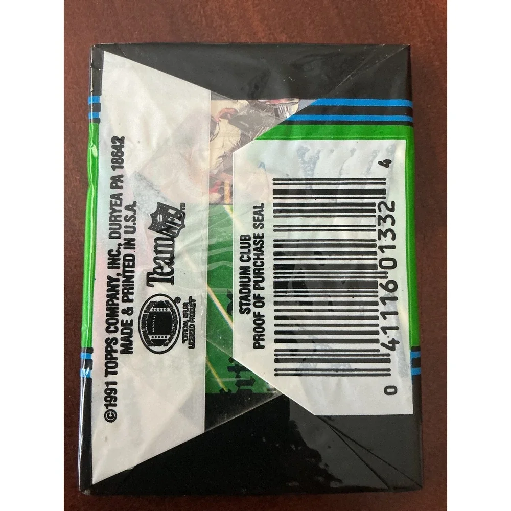 1991 Topps Stadium Club Football Series 1 Wax Pack Cards FAVRE IS THE BACK CARD.